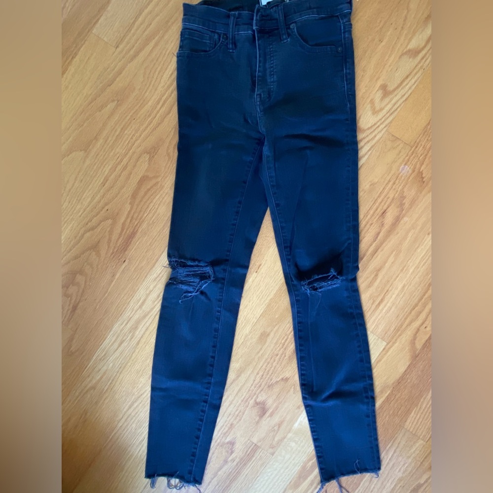 Madewell black wash ripped jeans size 25